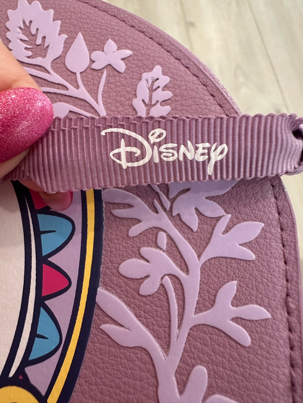 Vera Bradley and Disney collaboration Limited edition Purple Round bag - Picture 4 of 5